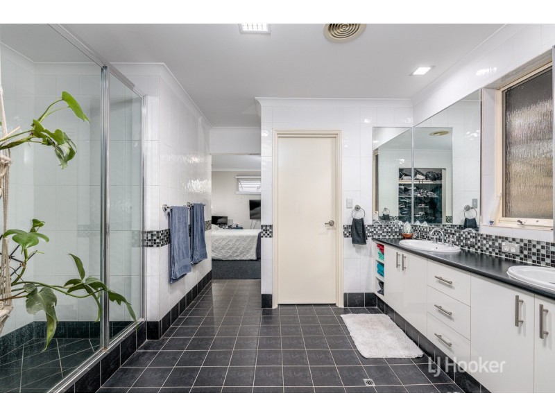 7 Hyandra Court, Millbridge WA 6232