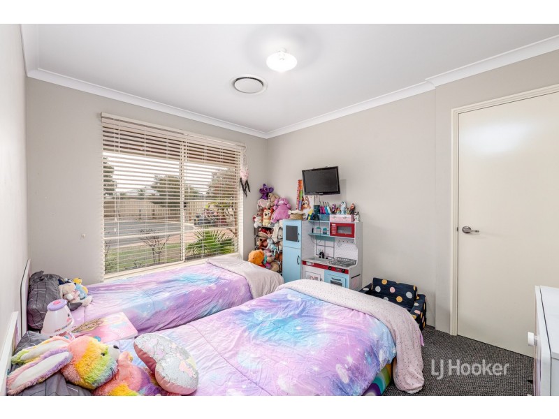 7 Hyandra Court, Millbridge WA 6232