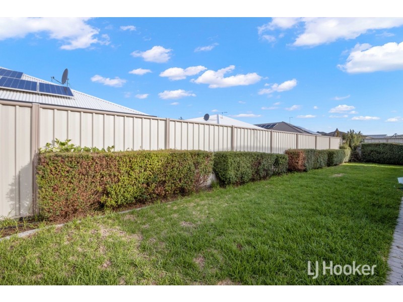 11 Citrine Street, Australind WA 6233