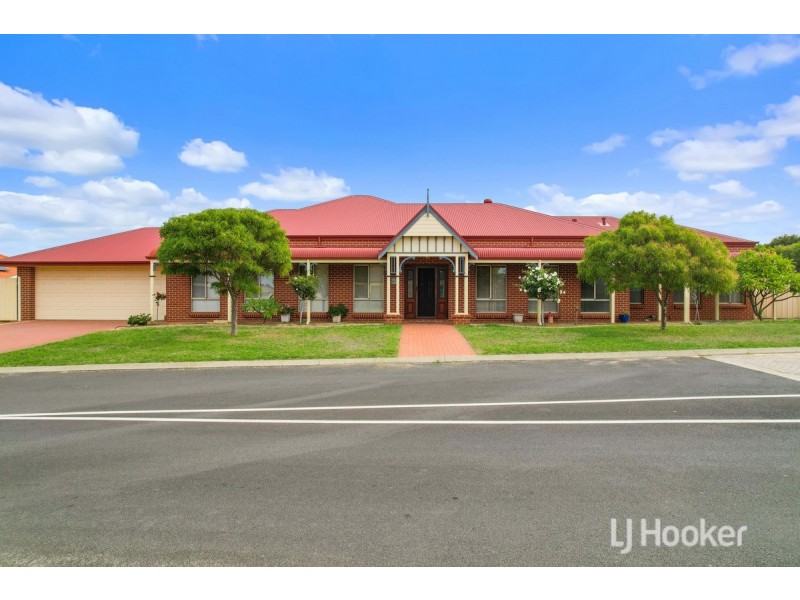2 Daablone Vista, Dalyellup WA 6230