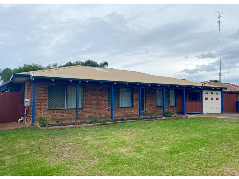 18 Kinkella Drive, Carey Park WA 6230