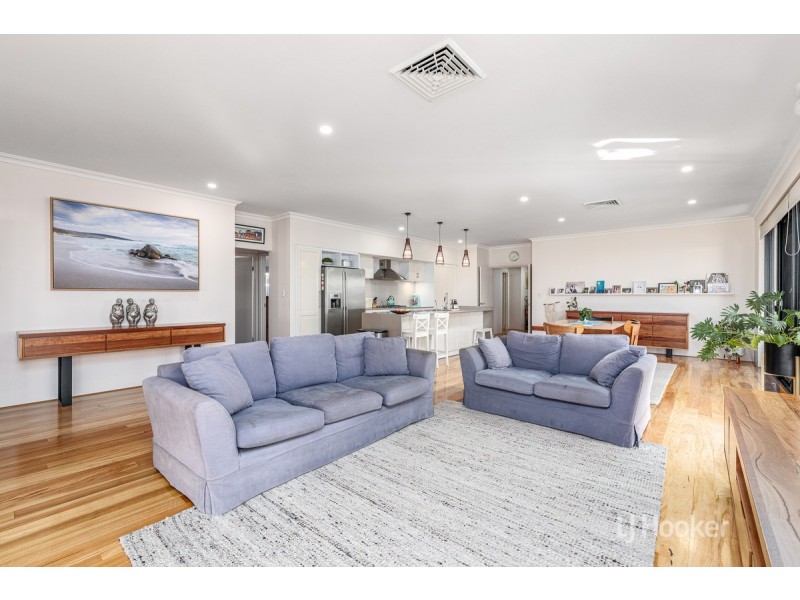 17 Grandite Fairway, Australind WA 6233