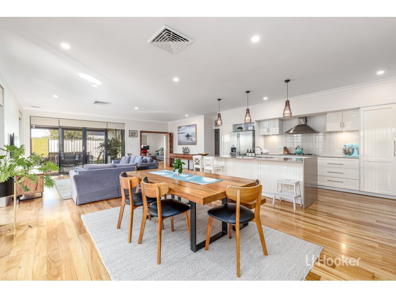 17 Grandite Fairway, Australind WA 6233