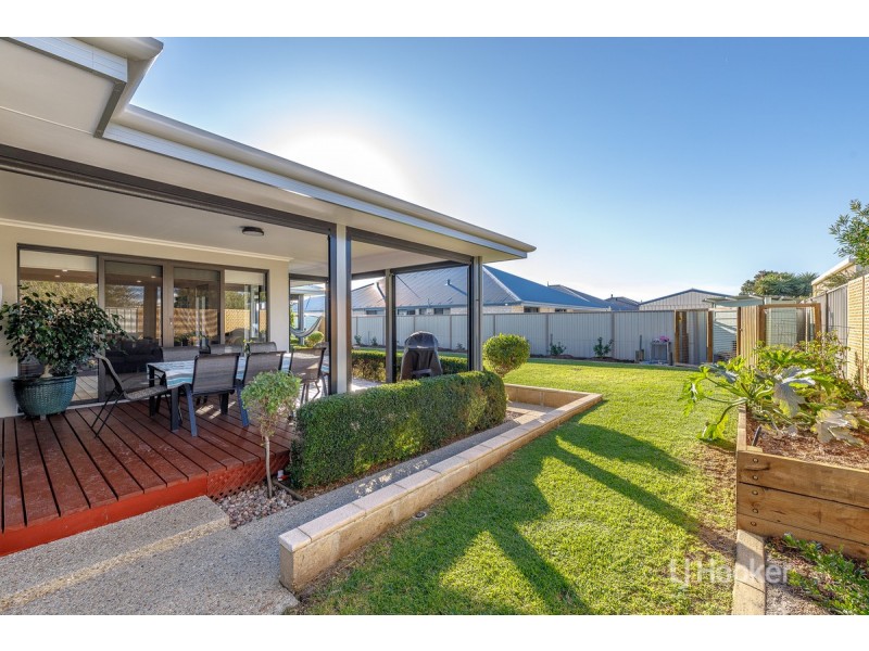 17 Grandite Fairway, Australind WA 6233
