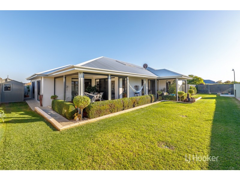 17 Grandite Fairway, Australind WA 6233