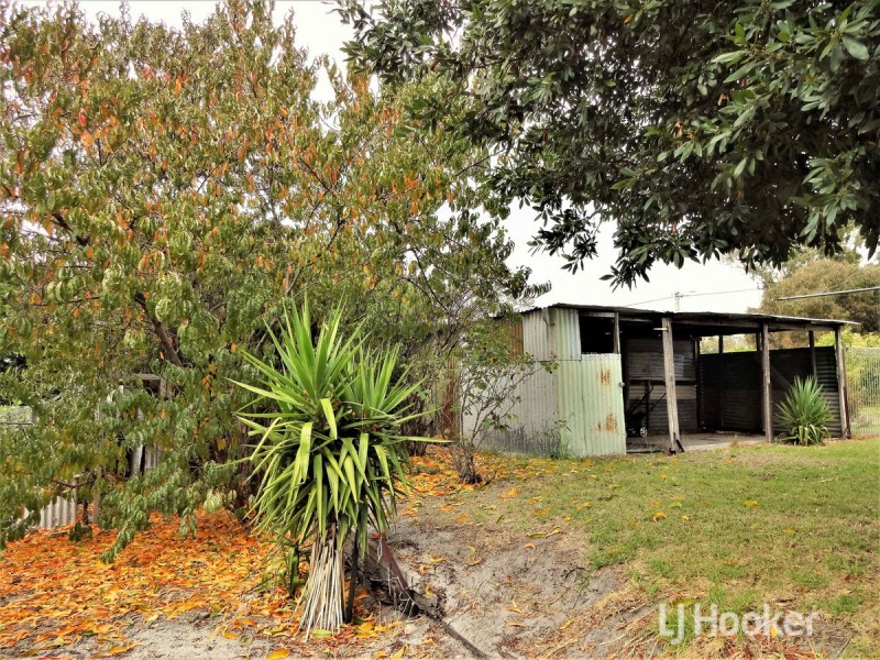 18 Caulfield Street, Collie WA 6225