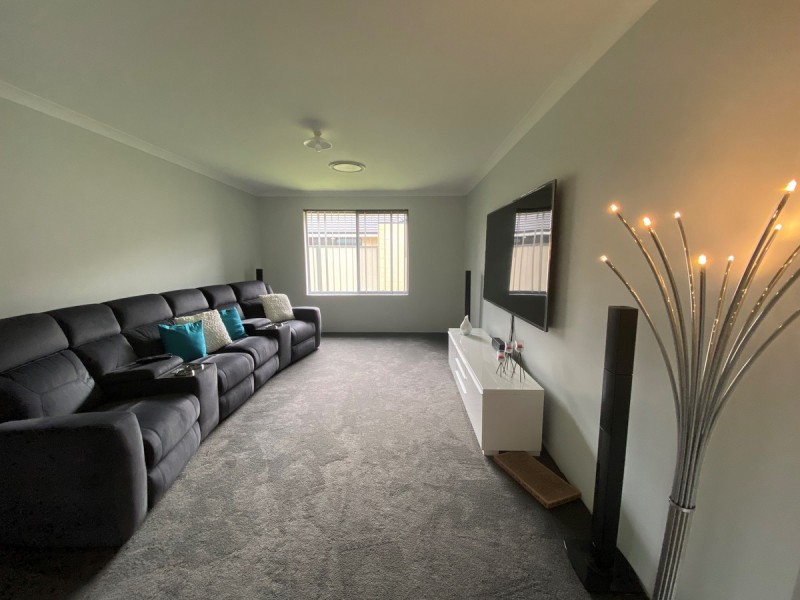 4 Groundlark Road, Australind WA 6233