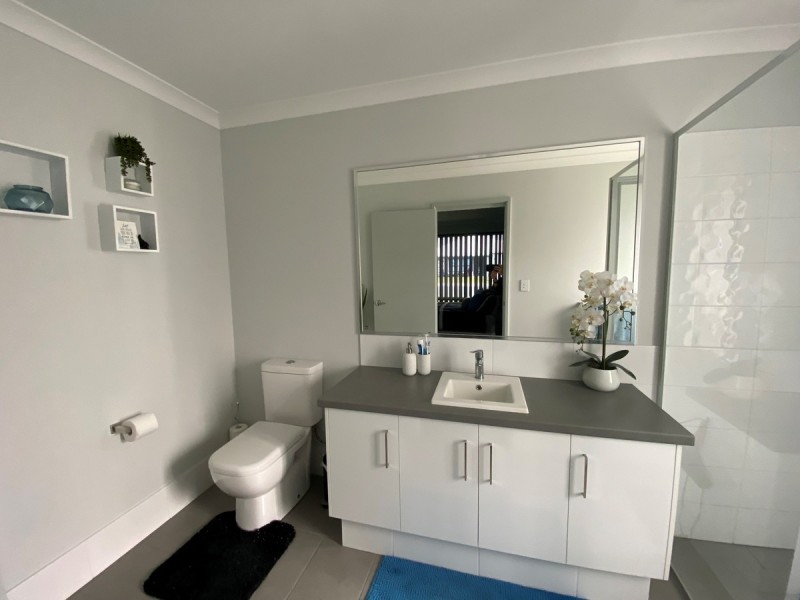 4 Groundlark Road, Australind WA 6233