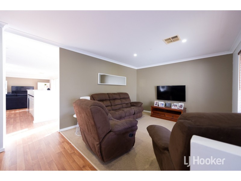 14 Polwarth Circuit, Eaton WA 6232
