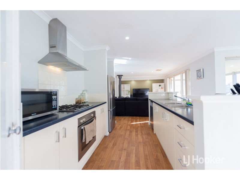 14 Polwarth Circuit, Eaton WA 6232