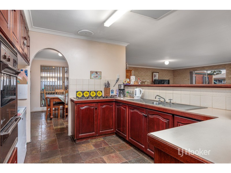 27 Lofthouse Avenue, Eaton WA 6232