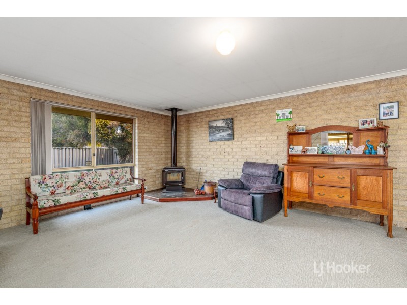 27 Lofthouse Avenue, Eaton WA 6232