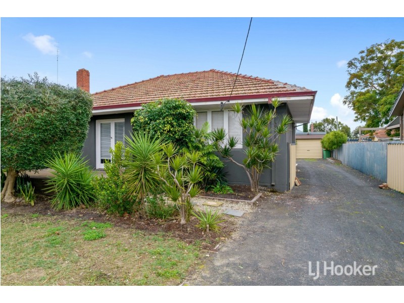 32 Balgore Way, Carey Park WA 6230