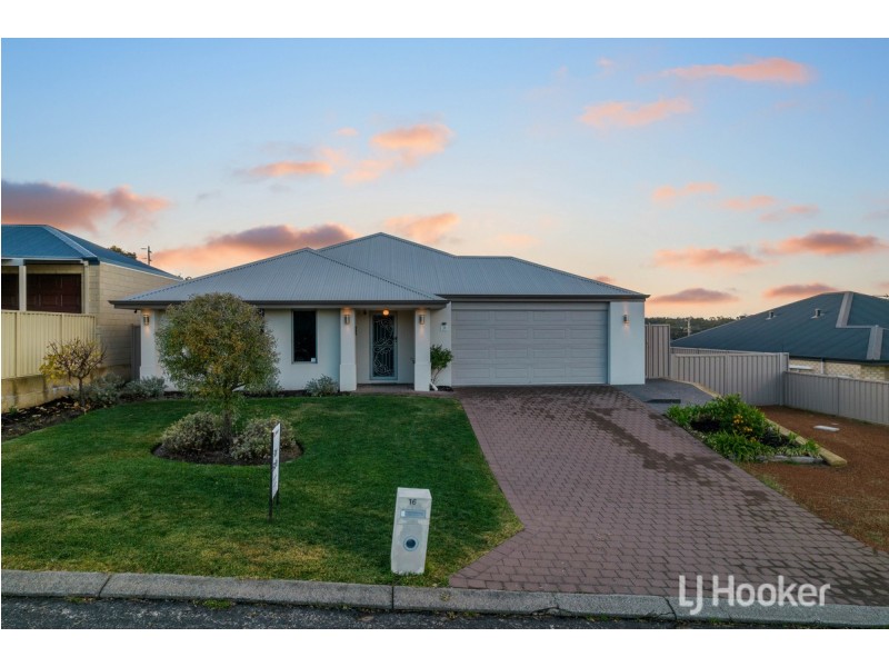 16 Robinia Rise, Collie WA 6225