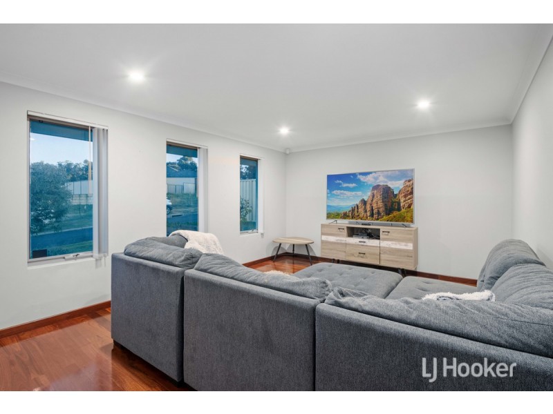 16 Robinia Rise, Collie WA 6225