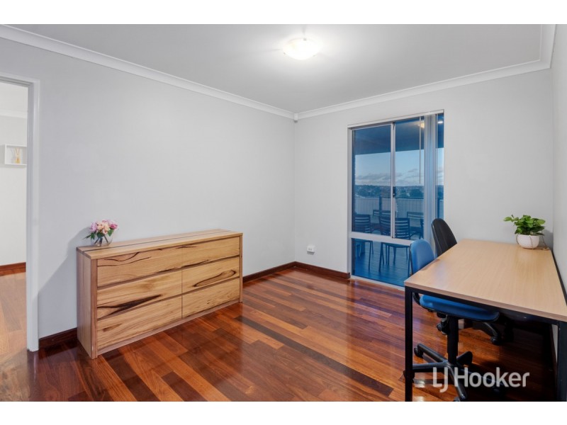 16 Robinia Rise, Collie WA 6225
