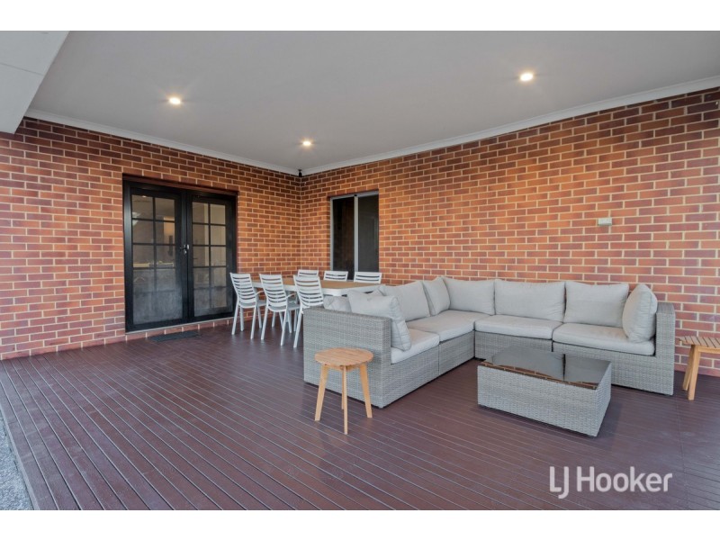 16 Robinia Rise, Collie WA 6225