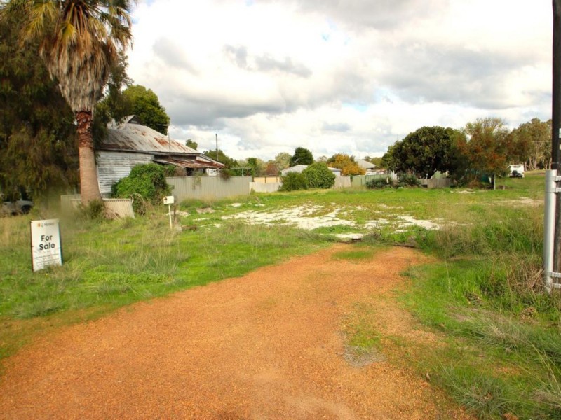 69 Coombes Street, Collie WA 6225