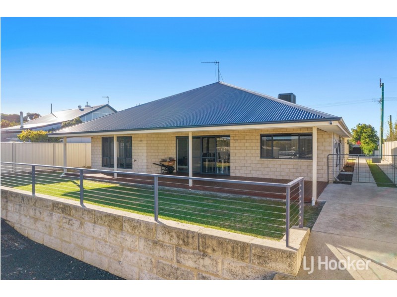 67 Venn Street West, Collie WA 6225