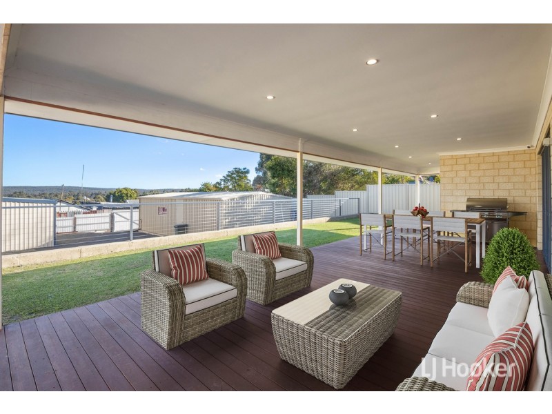 67 Venn Street West, Collie WA 6225