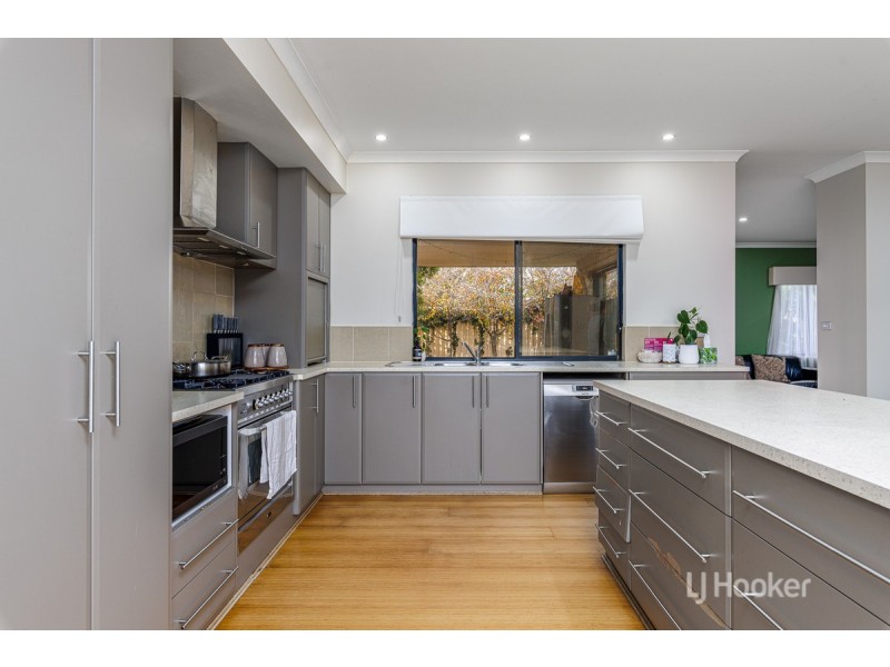 3 McKenzie Crescent, Dalyellup WA 6230