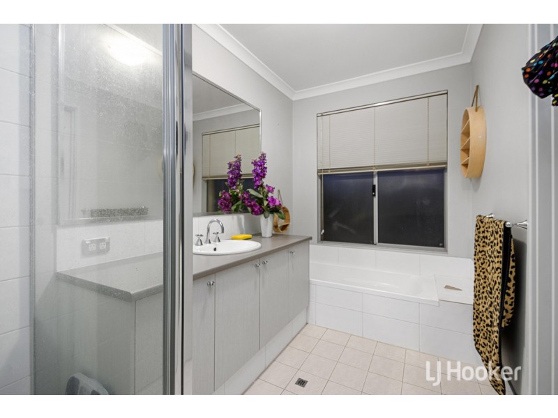 48 Barnes Avenue, Australind WA 6233