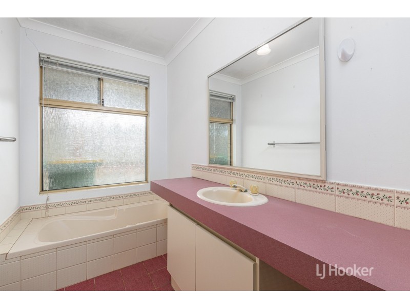 2 Kingfisher Terrace, Australind WA 6233