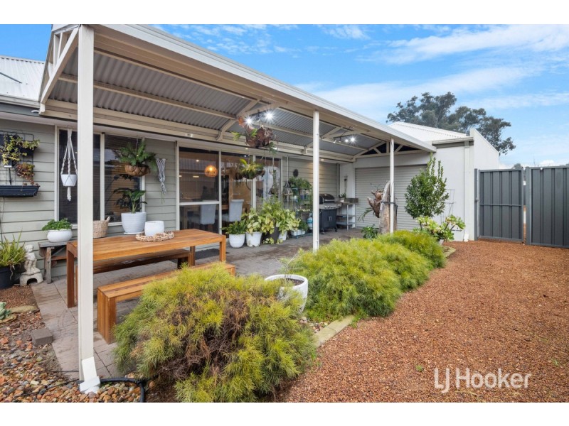 2/17 Moira Road, Collie WA 6225