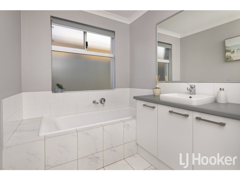 27 Windward Green, Geographe WA 6280