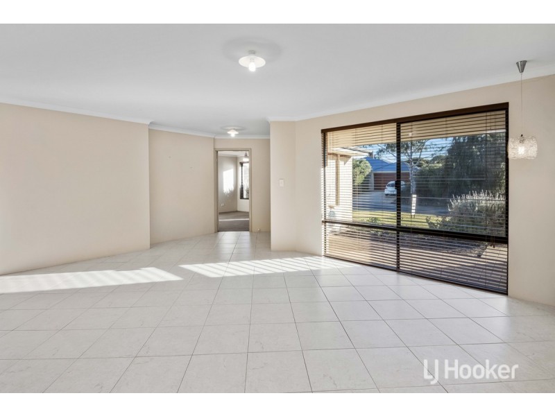 12 Robinhood Road, Dalyellup WA 6230