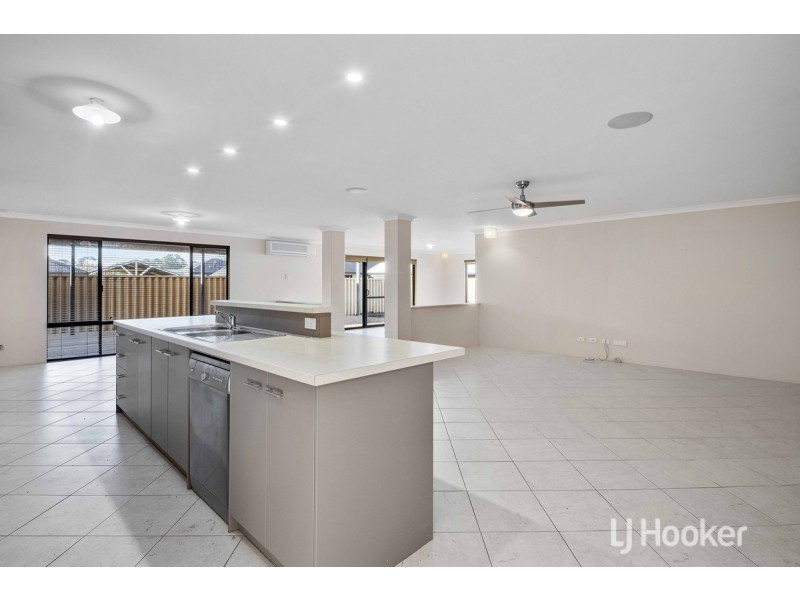 12 Robinhood Road, Dalyellup WA 6230