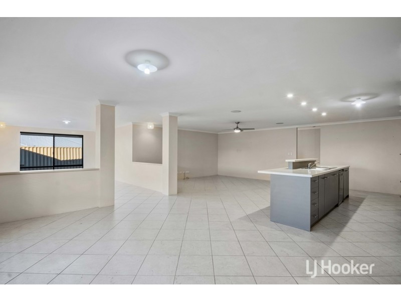 12 Robinhood Road, Dalyellup WA 6230