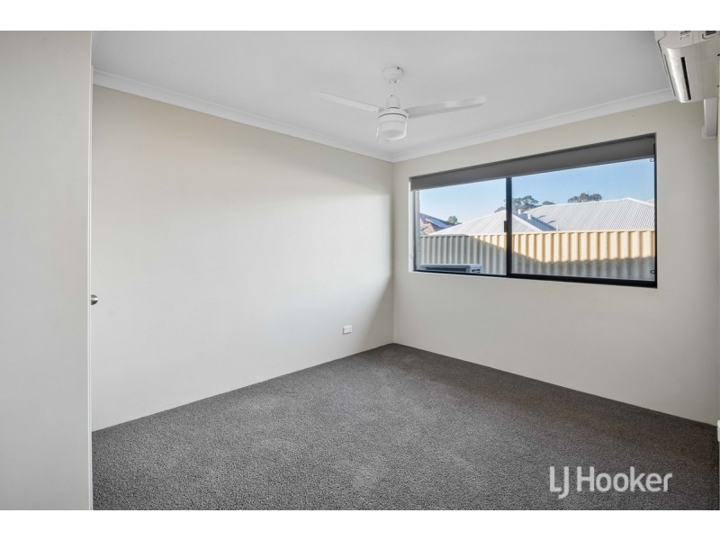 12 Robinhood Road, Dalyellup WA 6230