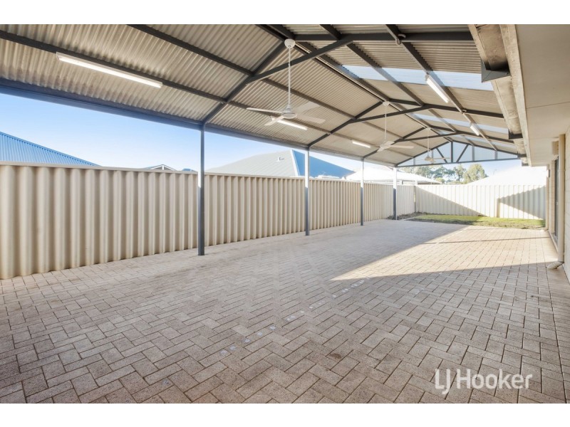 12 Robinhood Road, Dalyellup WA 6230