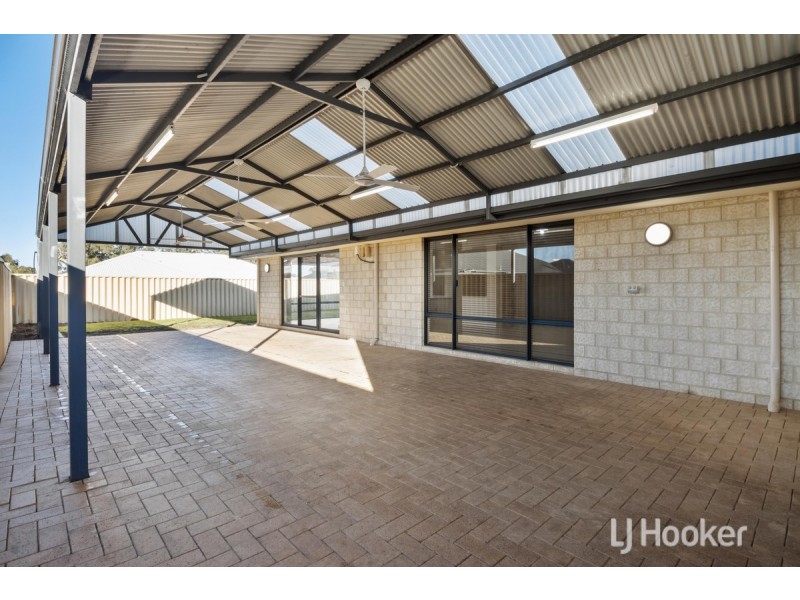 12 Robinhood Road, Dalyellup WA 6230