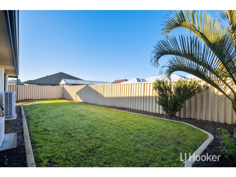 12 Robinhood Road, Dalyellup WA 6230