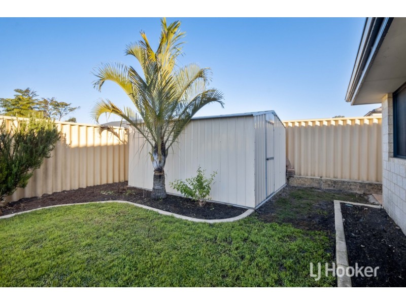 12 Robinhood Road, Dalyellup WA 6230