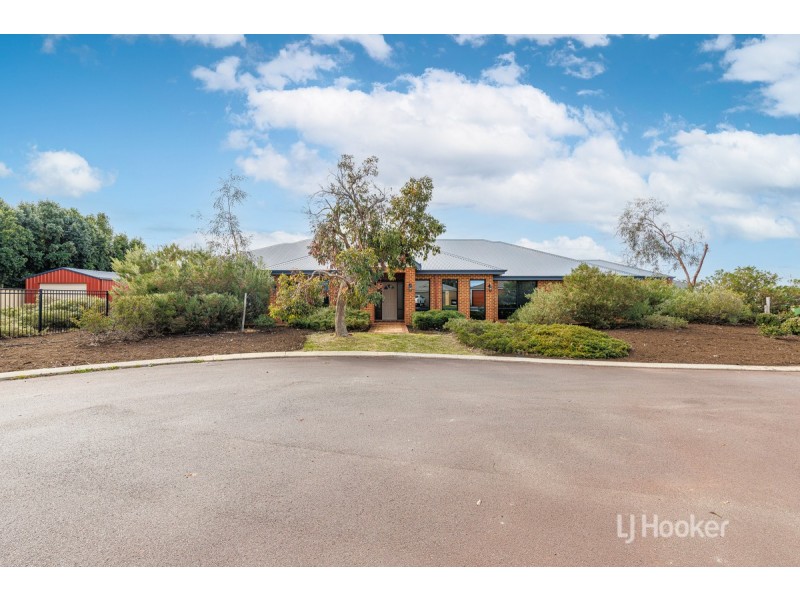 8 Clarence Crescent, Millbridge WA 6232