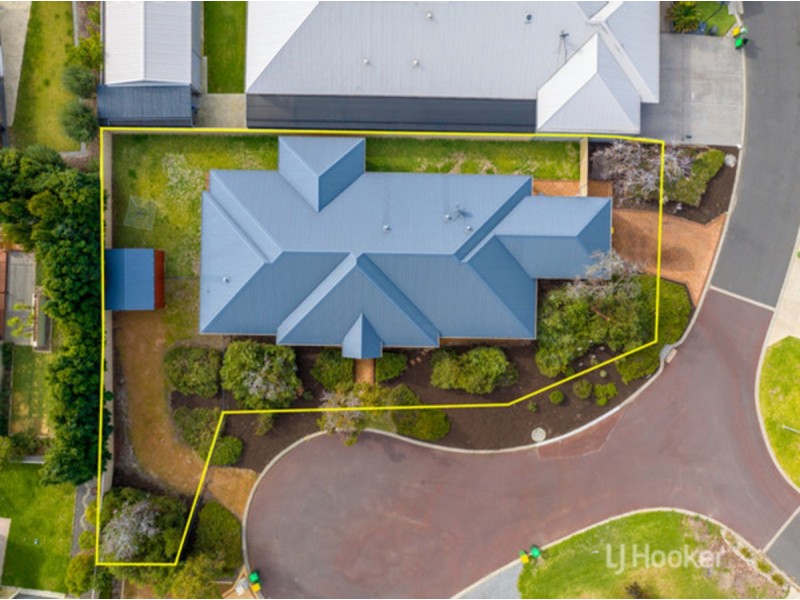 8 Clarence Crescent, Millbridge WA 6232