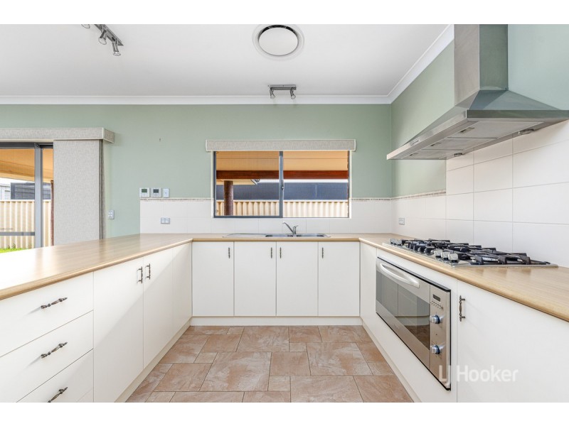 8 Clarence Crescent, Millbridge WA 6232