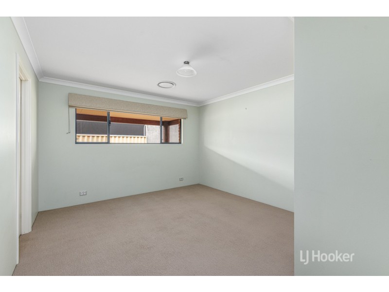 8 Clarence Crescent, Millbridge WA 6232