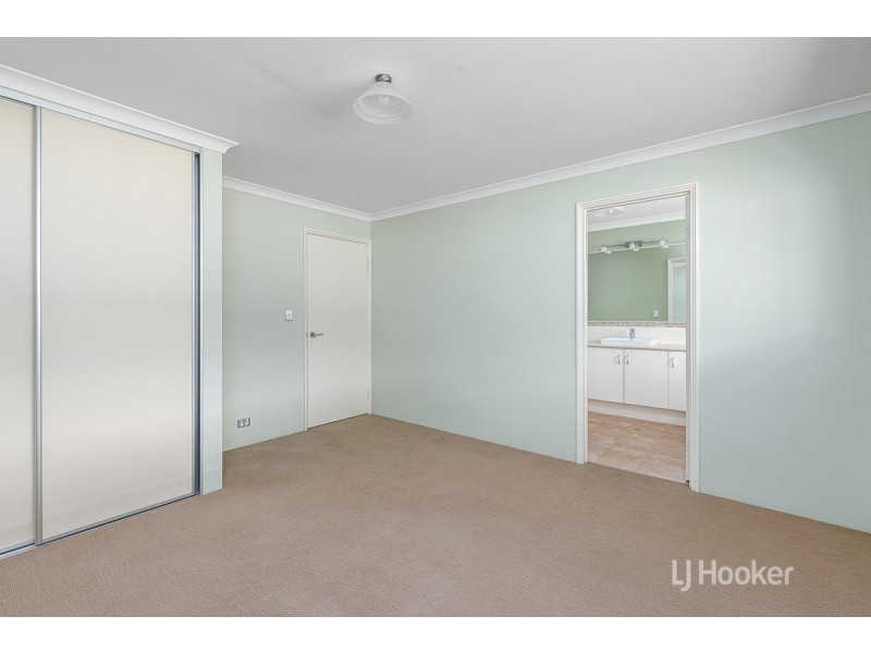 8 Clarence Crescent, Millbridge WA 6232