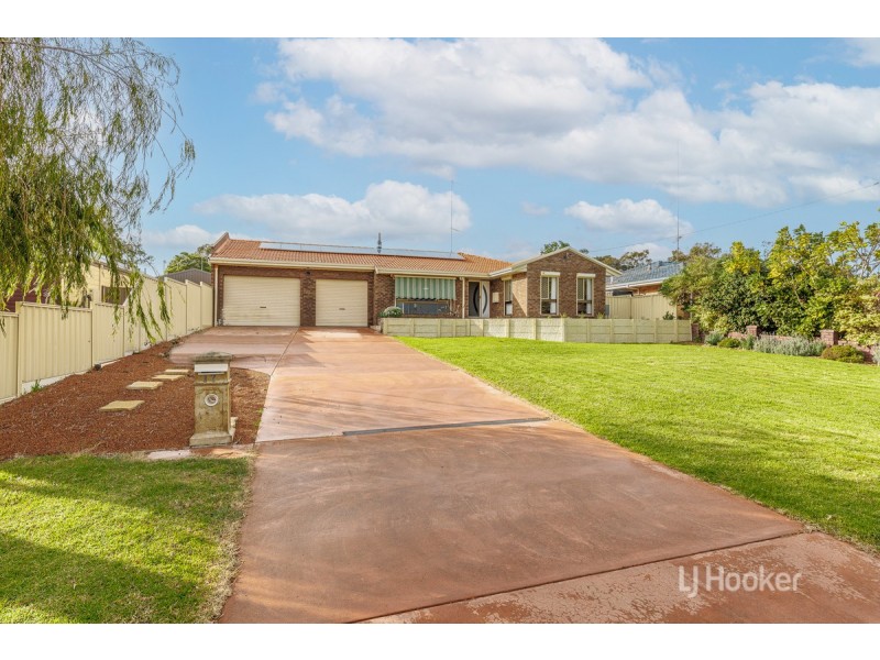 17 Anna Road, Australind WA 6233
