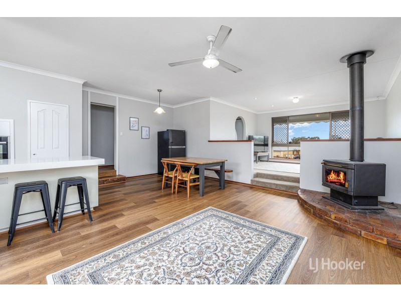 17 Anna Road, Australind WA 6233