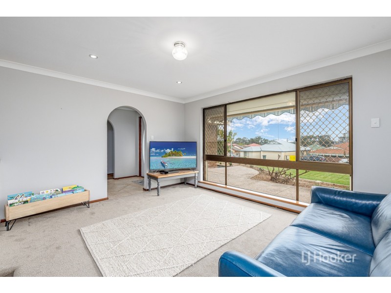 17 Anna Road, Australind WA 6233