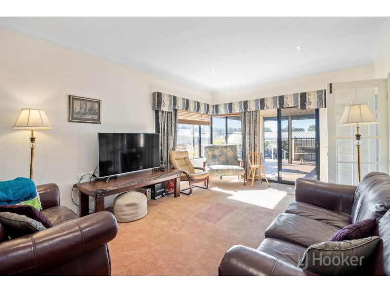 84 Bucktin Street, Collie WA 6225