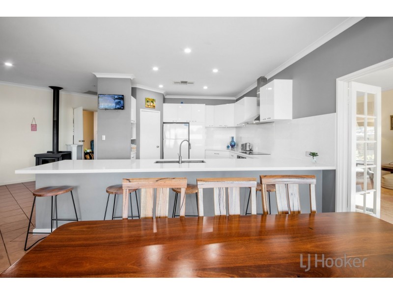 84 Bucktin Street, Collie WA 6225