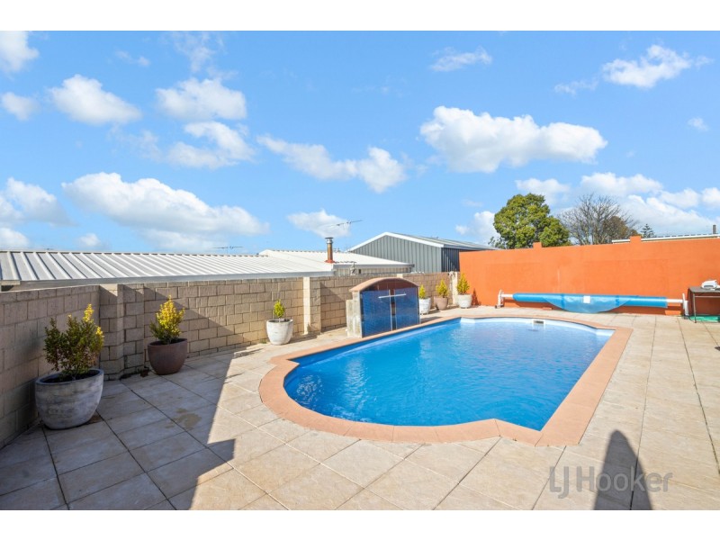 84 Bucktin Street, Collie WA 6225