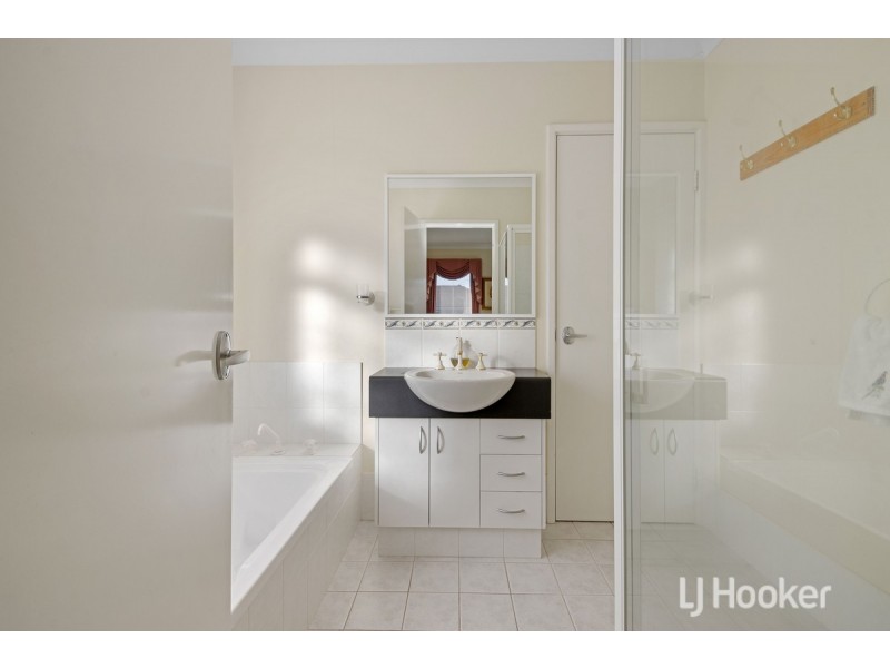 11/24 Blue Wren Drive, Eaton WA 6232