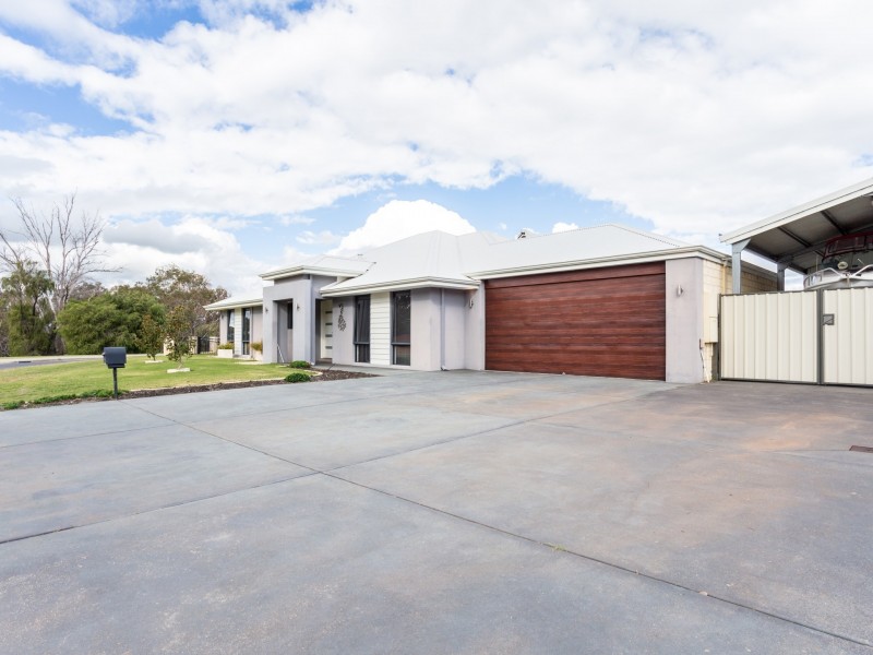 35 Connemara Way, Australind WA 6233